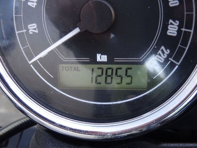 moto-guzzi - v-7-stone