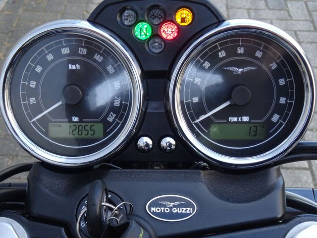 moto-guzzi - v-7-stone