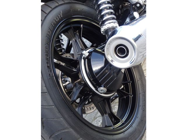 moto-guzzi - v-7-stone