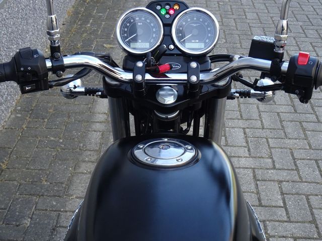 moto-guzzi - v-7-stone