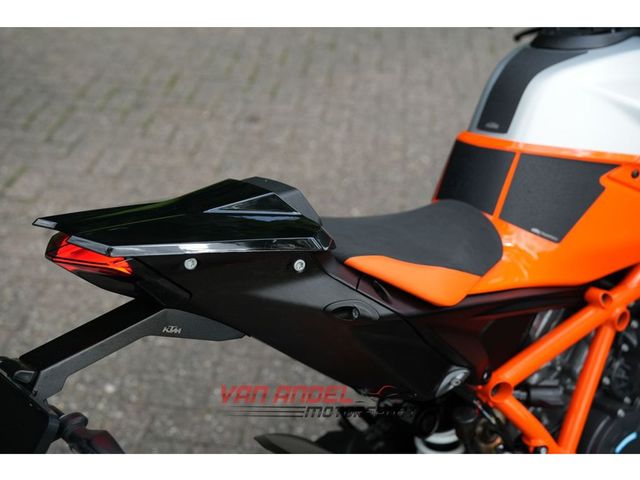 ktm - 1290-super-duke-r