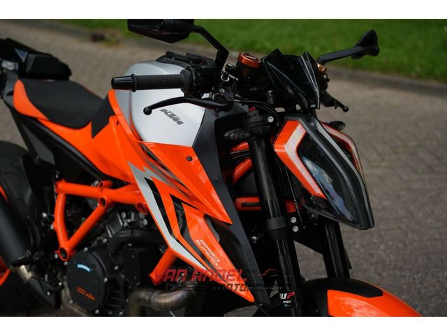 ktm - 1290-super-duke-r