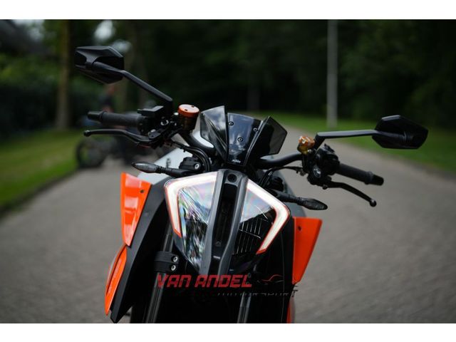 ktm - 1290-super-duke-r