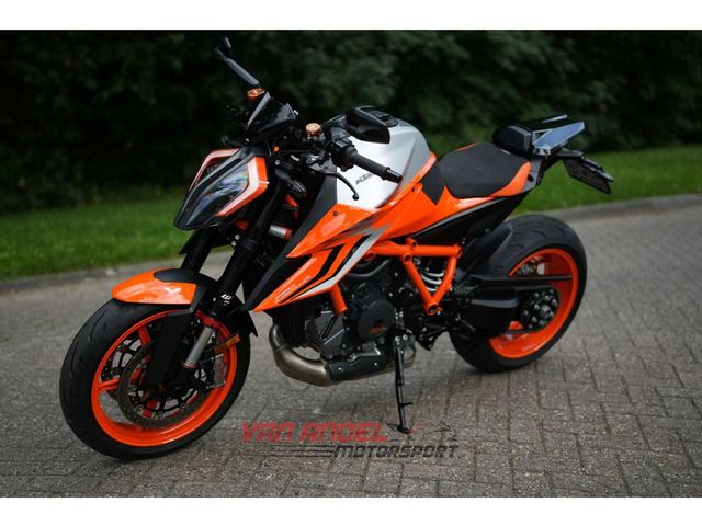 ktm - 1290-super-duke-r