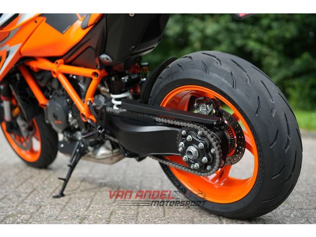 ktm - 1290-super-duke-r