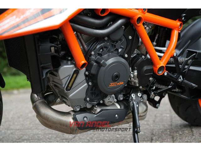 ktm - 1290-super-duke-r
