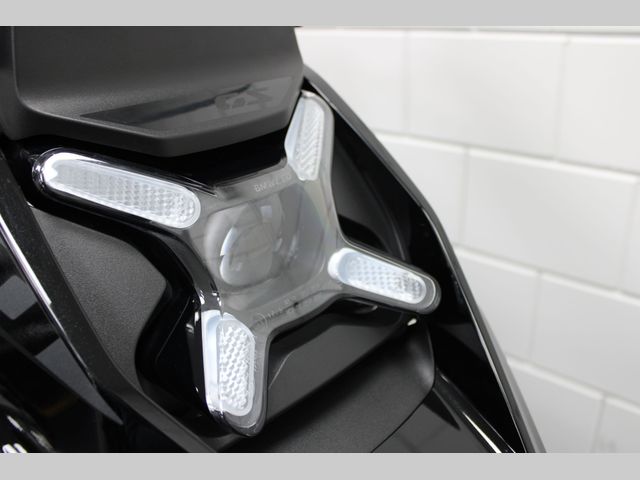 bmw - r-1300-gs-triple-black