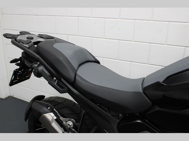 bmw - r-1300-gs-triple-black