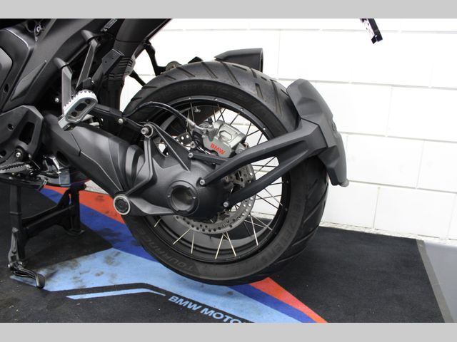 bmw - r-1300-gs-triple-black
