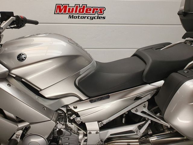 yamaha - fjr-1300