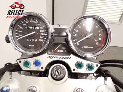YAMAHA XJR 1300 – foto 2