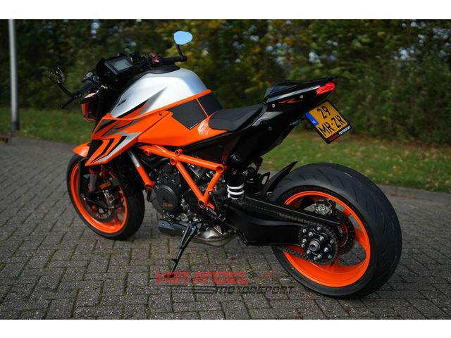 ktm - 1290-super-duke-r