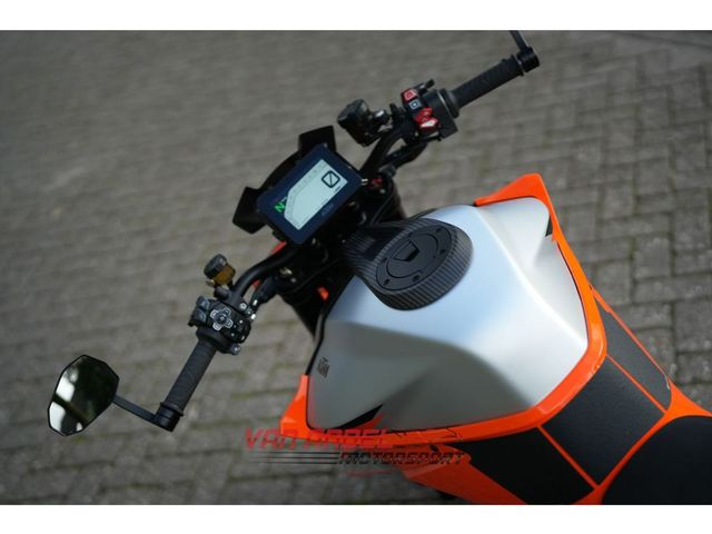 ktm - 1290-super-duke-r