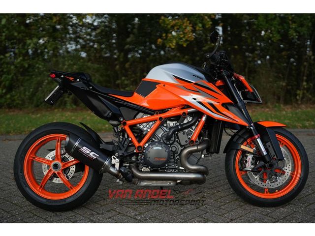 ktm - 1290-super-duke-r