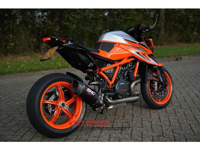 ktm - 1290-super-duke-r