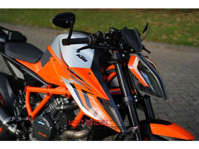 ktm - 1290-super-duke-r