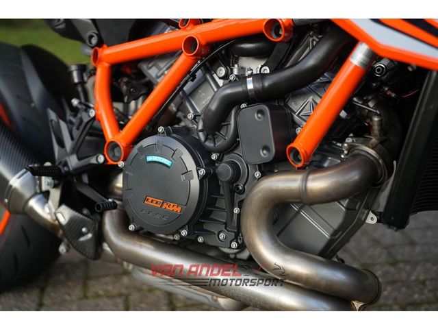 ktm - 1290-super-duke-r