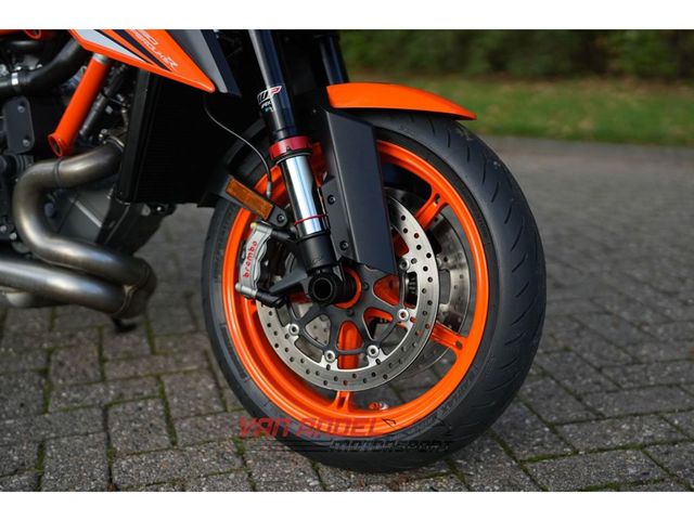 ktm - 1290-super-duke-r