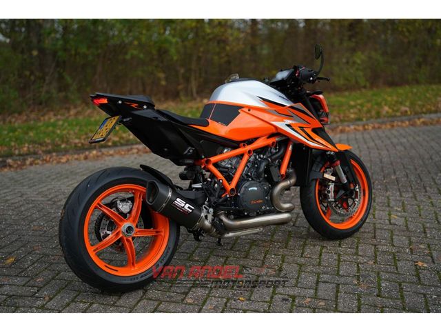 ktm - 1290-super-duke-r