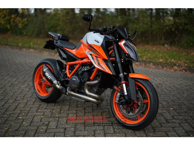 ktm - 1290-super-duke-r