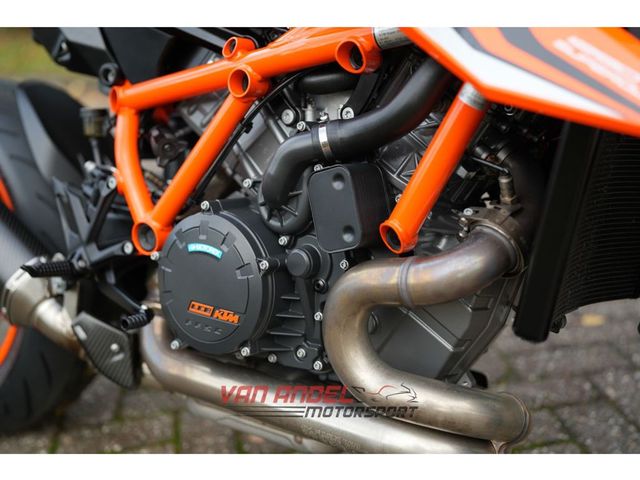 ktm - 1290-super-duke-r