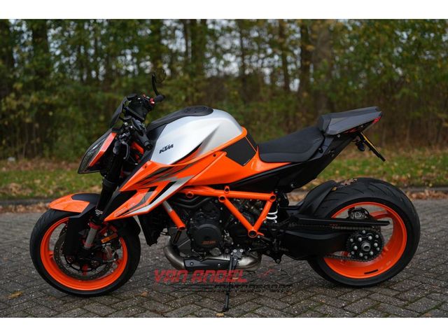 ktm - 1290-super-duke-r