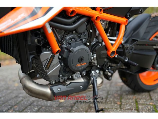 ktm - 1290-super-duke-r