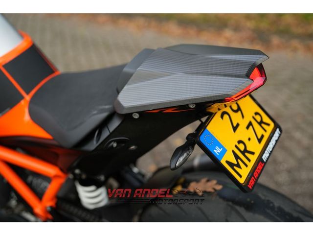 ktm - 1290-super-duke-r