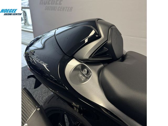 suzuki - gsx-r-1300-hayabusa