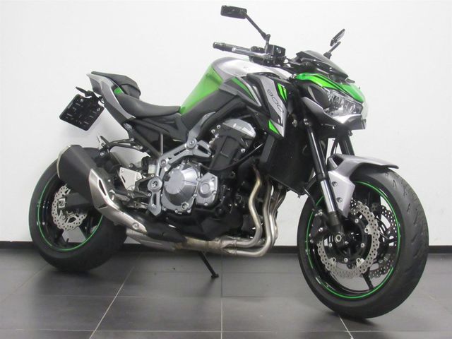 kawasaki - z900