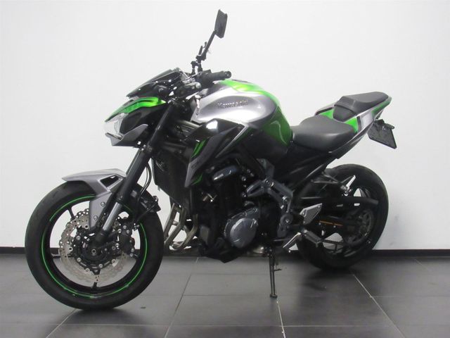 kawasaki - z900