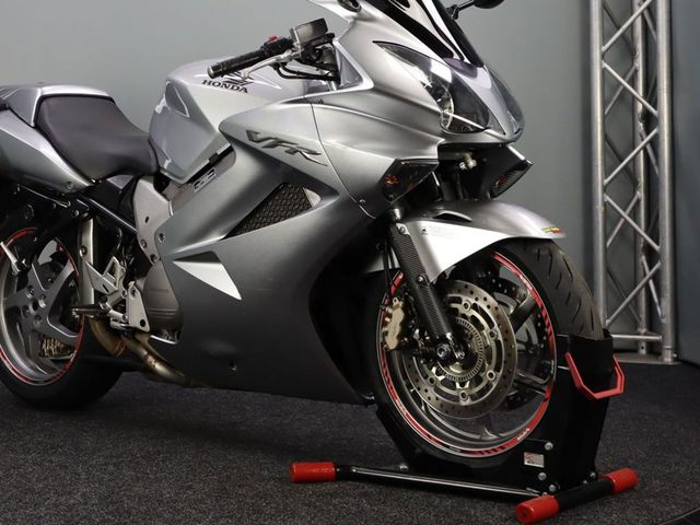 honda - vfr-800-fi-vtec-abs