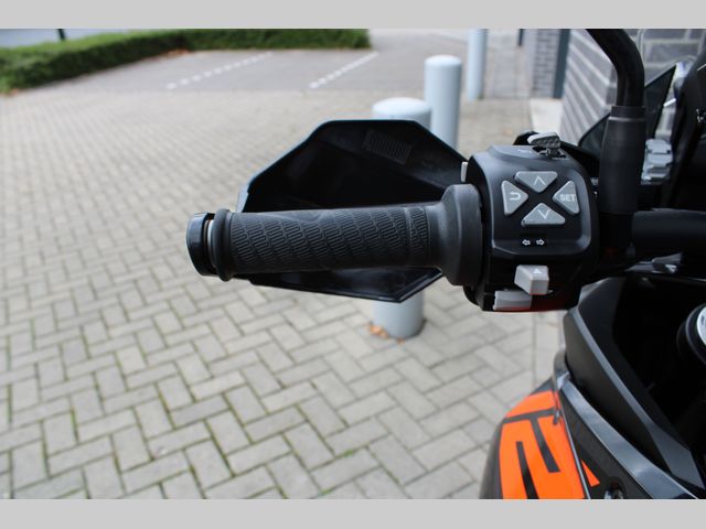 ktm - 1290-super-adventure-s