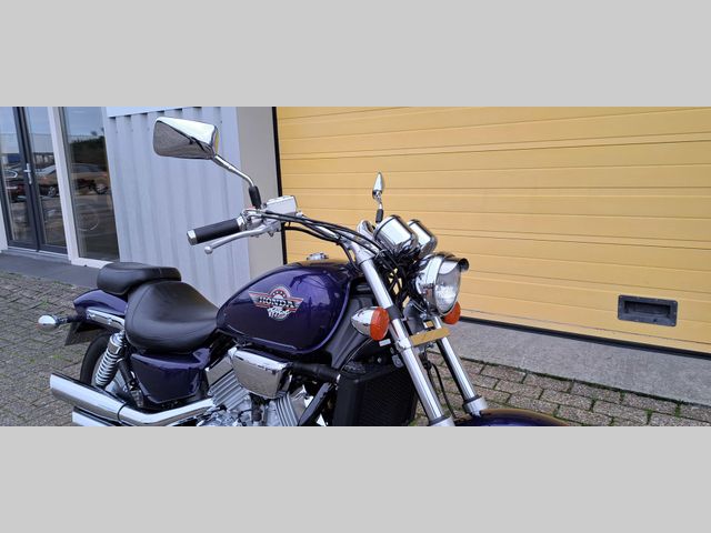 honda - vf-750-c-magna