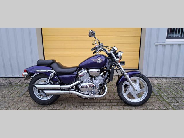 honda - vf-750-c-magna