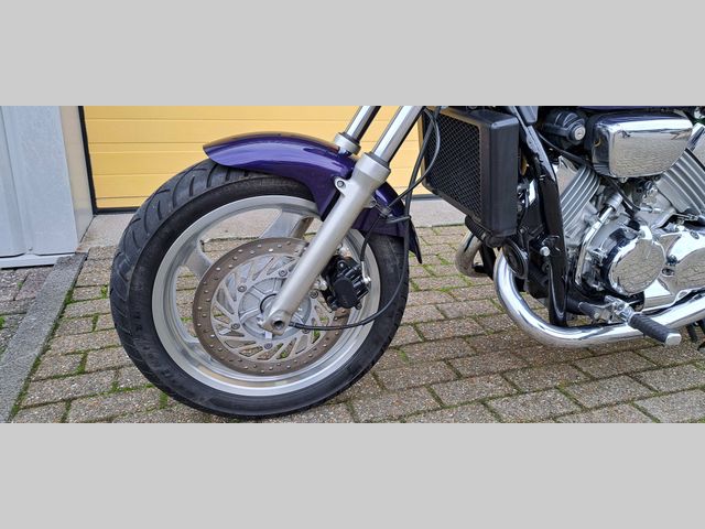 honda - vf-750-c-magna