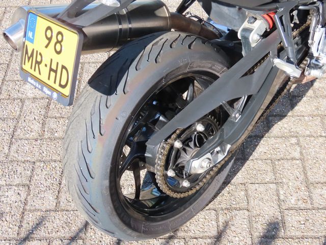bmw - f-800-r