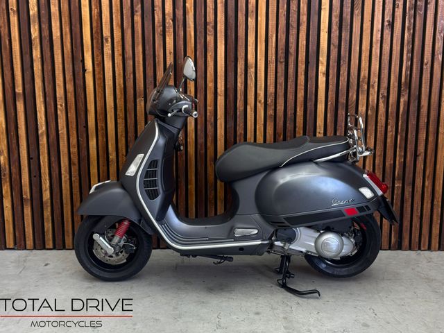 piaggio - gts-touring-300