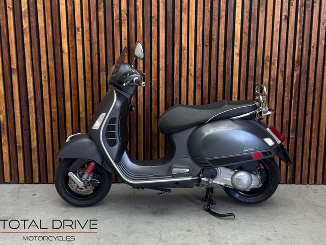 piaggio - gts-touring-300