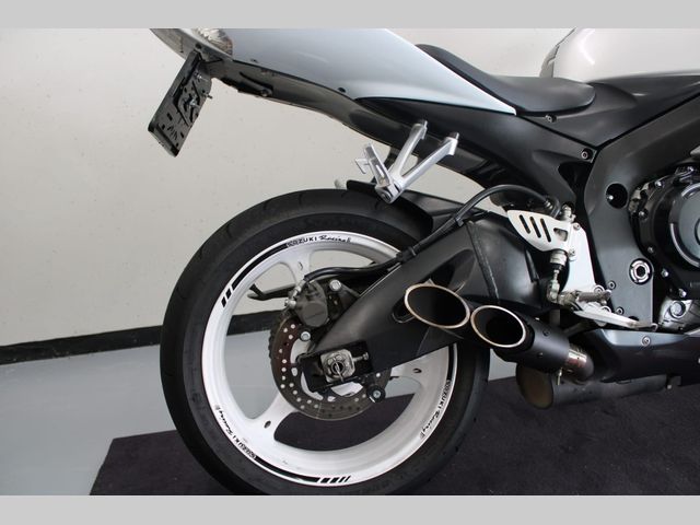 suzuki - gsx-r-600