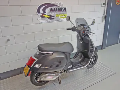 VESPA GTS 300 HPE – foto 2