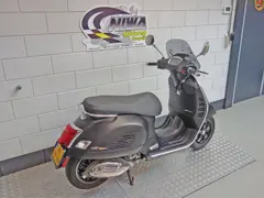 Vespa GTS 300 SuperTech HPE 2022 occasion – foto 2 van 6