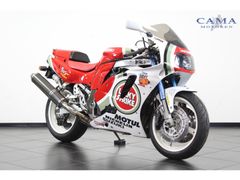 SUZUKI GSX-R 750