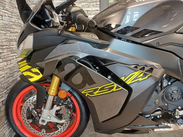 aprilia - rsv-4-1100