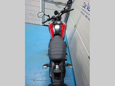 YAMAHA XSR 900 ABS – foto 4