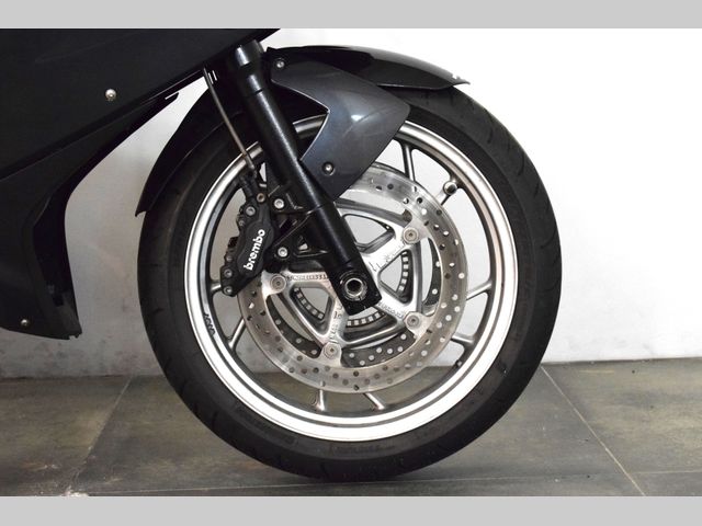 bmw - f-800-gt