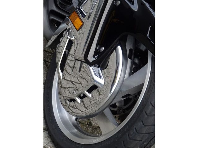 honda - gl-1800-goldwing-abs