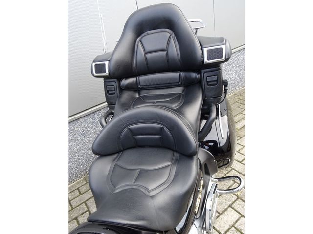 honda - gl-1800-goldwing-abs