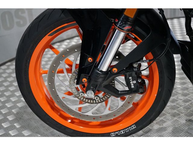 ktm - 390-duke