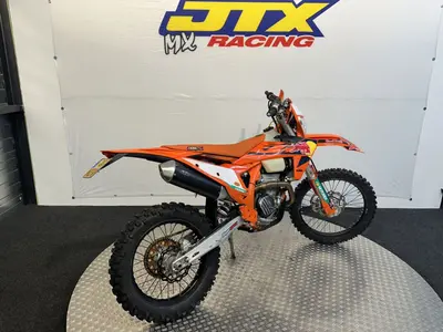 KTM 350 EXC-F CHAMPION EDITION – foto 4